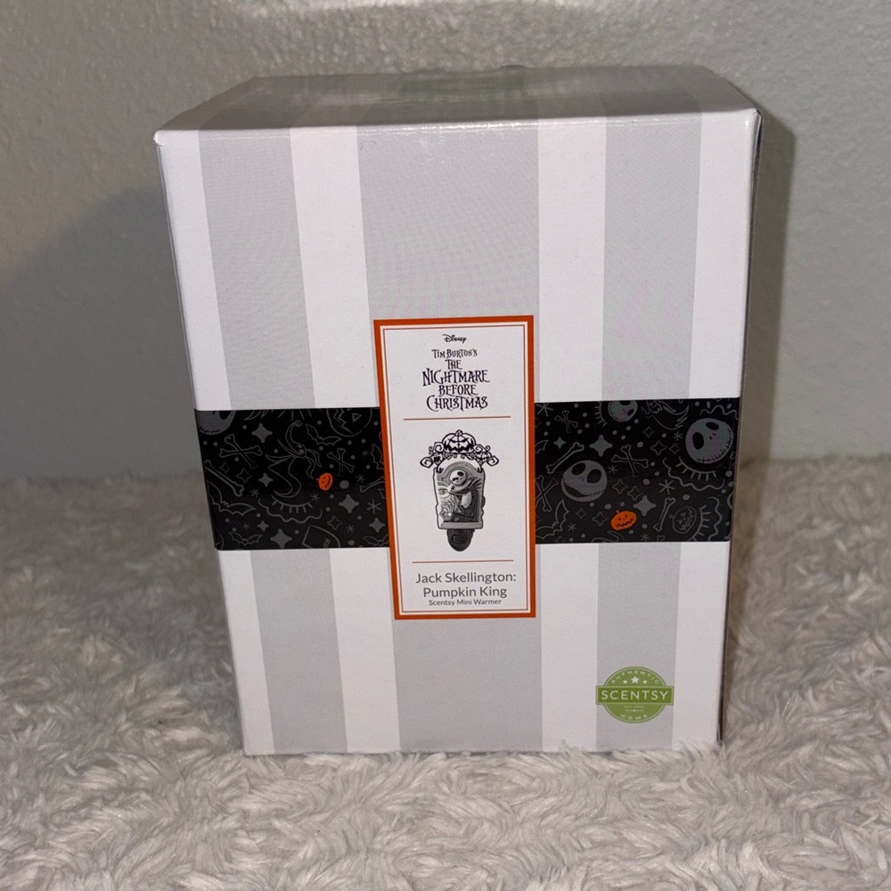 Nightmare Before Christmas Jack Skellington Scentsy Mini Warmer - Picture 3 of 5